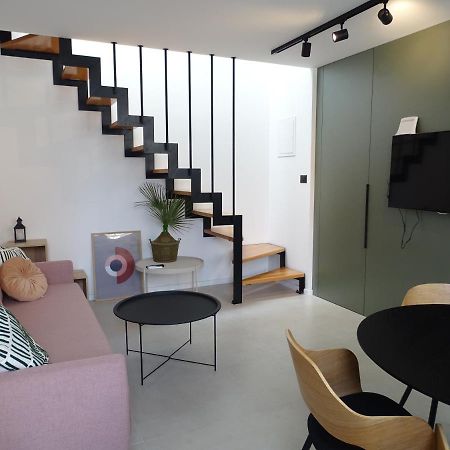 Modern Small House With A Terrace ספליט מראה חיצוני תמונה