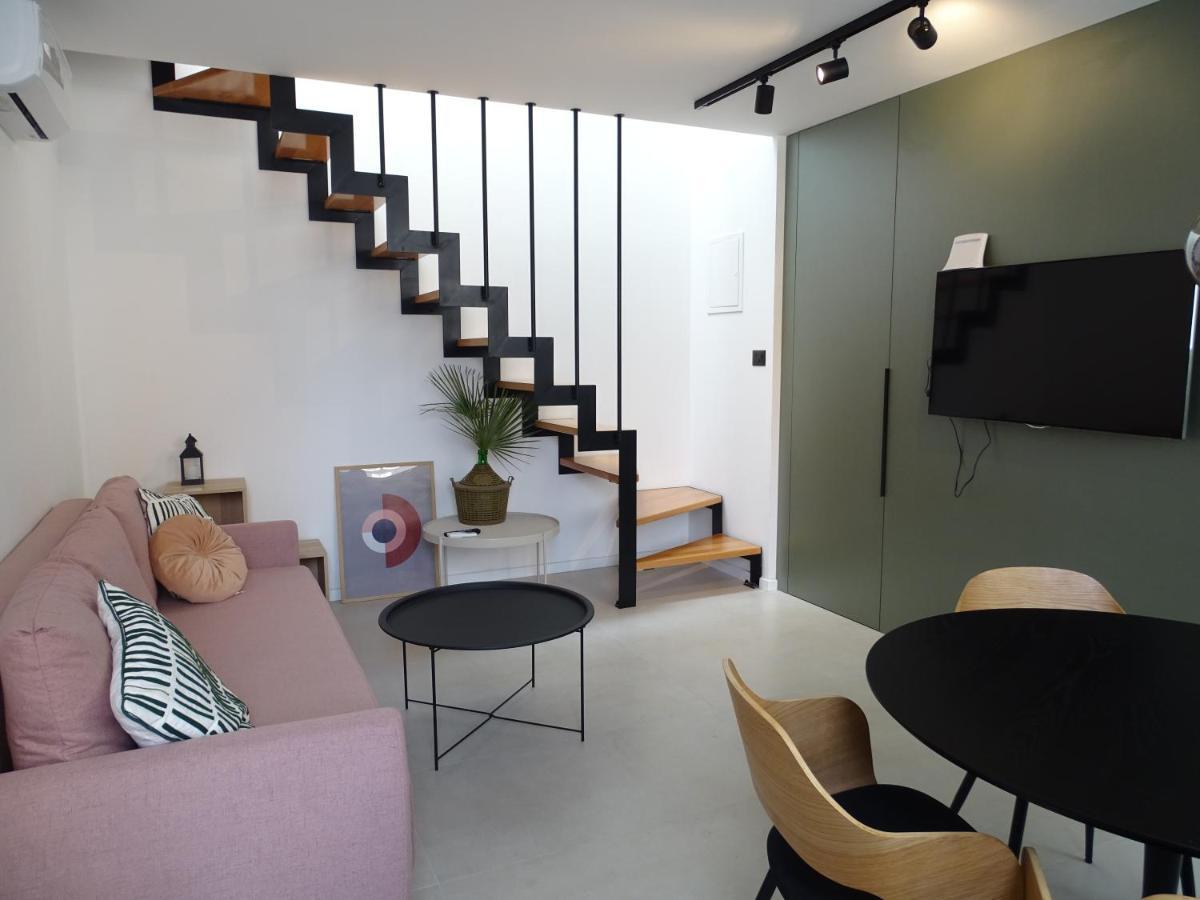 Modern Small House With A Terrace ספליט מראה חיצוני תמונה